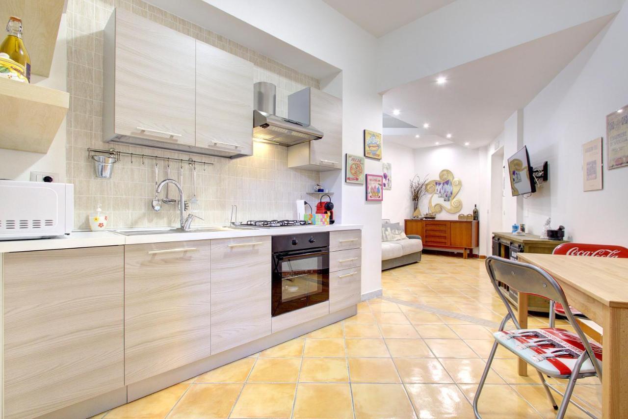Vomero-Rossini Apartment Наполи Екстериор снимка