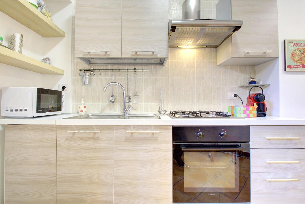 Vomero-Rossini Apartment Наполи Екстериор снимка