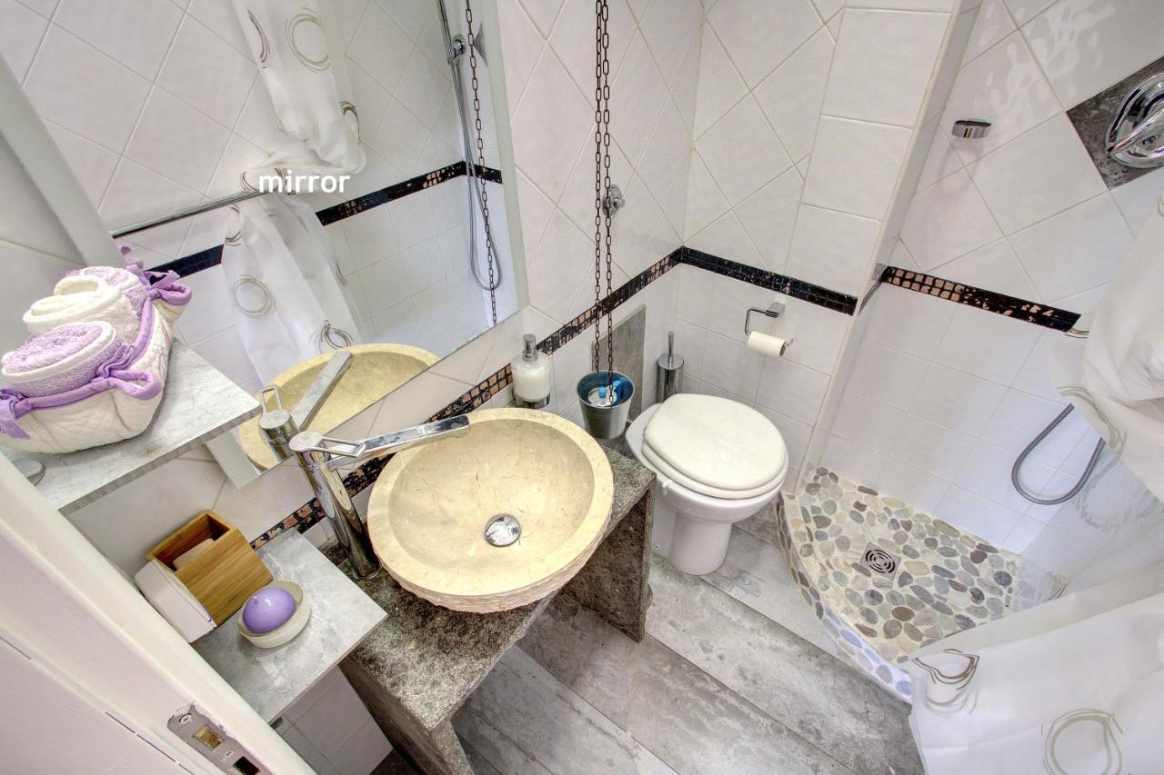 Vomero-Rossini Apartment Наполи Екстериор снимка
